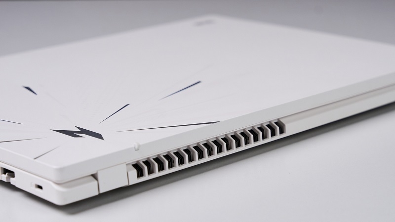 Acer Gaming Nitro Lite 16 NL16-71G-56WQ NH.D59SV.001 - Laptop Gaming Tầm Trung Đáng Mua Năm 2026