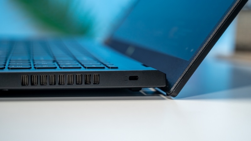 Nitro V 15 ProPanel ANV15-41-R9M1 - Laptop Gaming Hiệu Năng Cao Trong Tầm Giá 25 Triệu