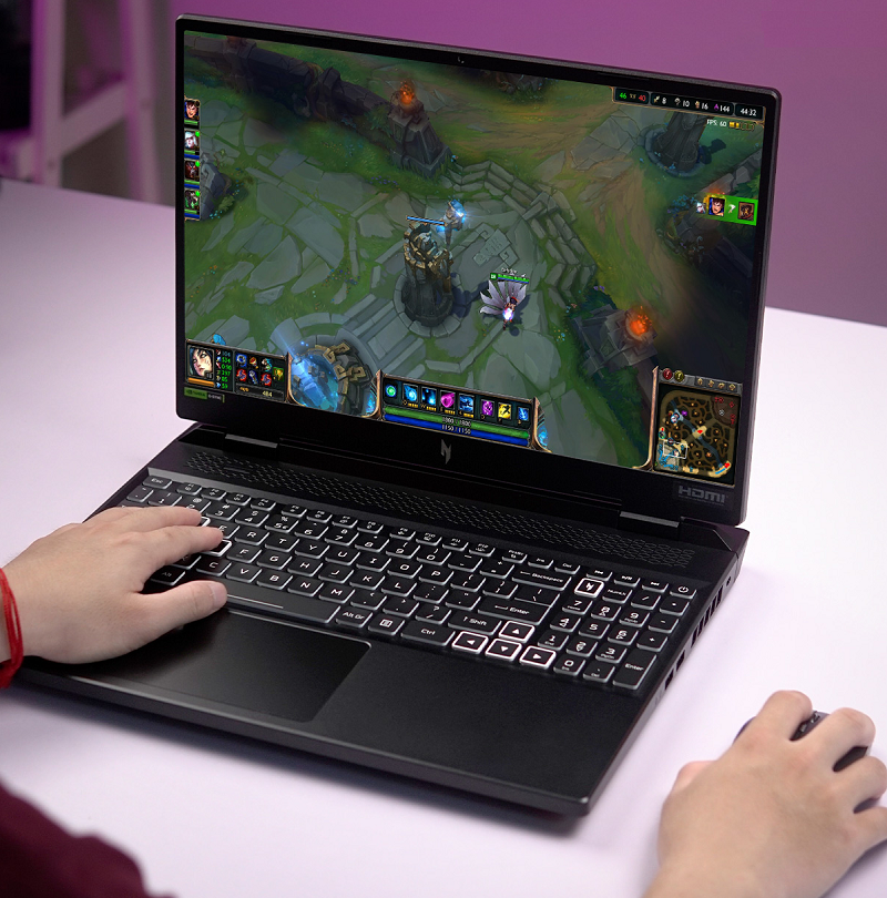 acer-nitro-16-phoenix-an16-51-525e