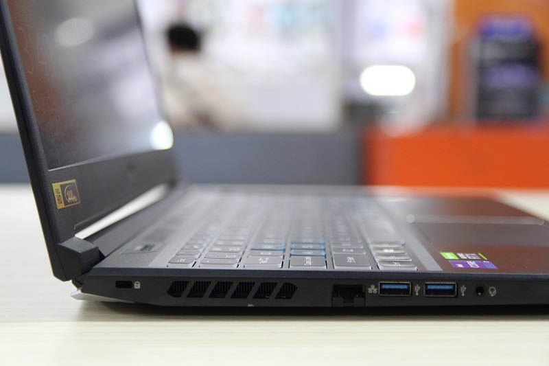 acer-predator-helios-300