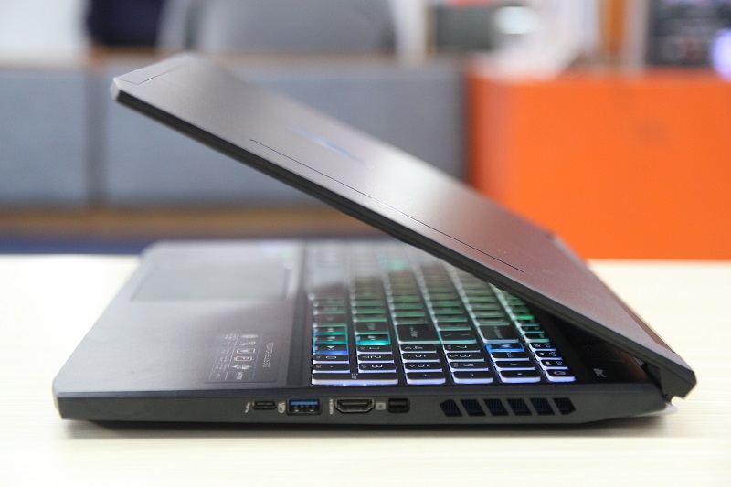 acer-predator-helios-300