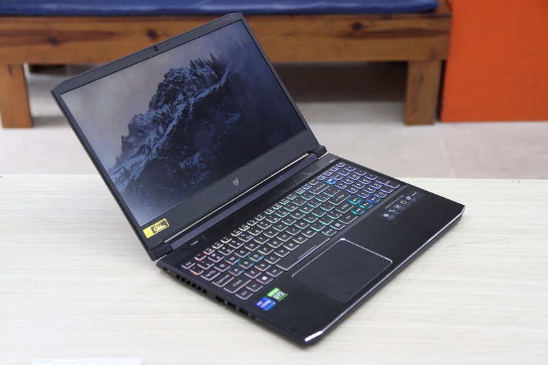 acer-predator-helios-300