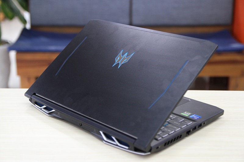 acer-predator-helios-300