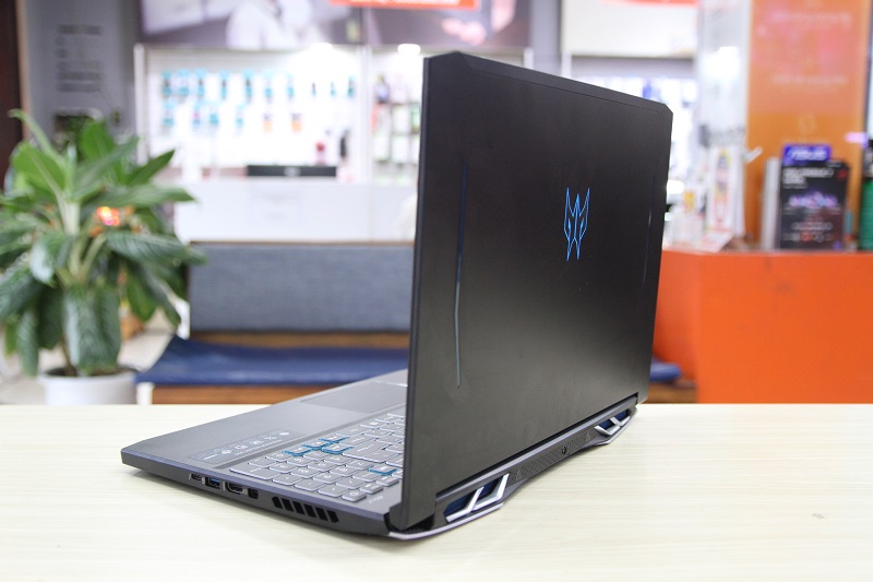 acer-predator-helios-300