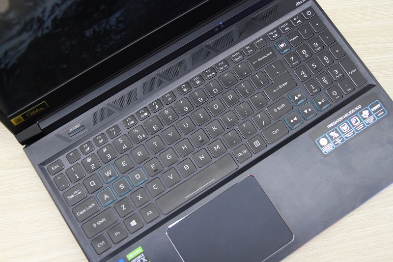 acer-predator-helios-300