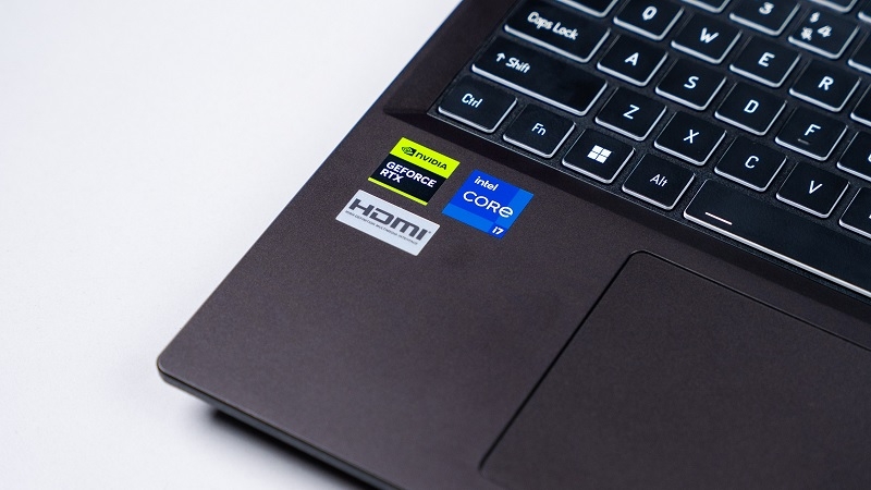 Cấu hình của dòng laptop Acer Shadow Knight SH16-74-7W41