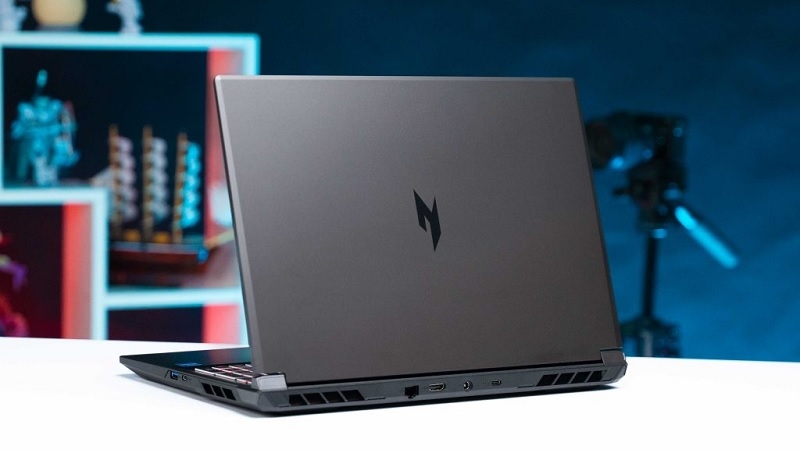 Acer Shadow Knight SH16-74-7W41