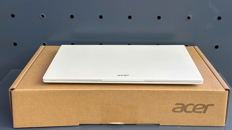 Acer Swift SFA14-77-5WU2