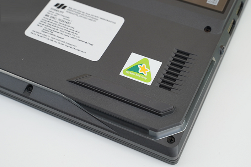 asus-gaming-rox-strix-g513qc-ht015t