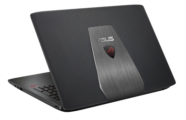 Cạnh phải của máy