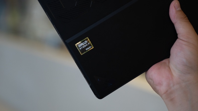 Asus ROG Flow Z13 GZ302EA - Gaming Tablet Mạnh Nhất Thế Giới