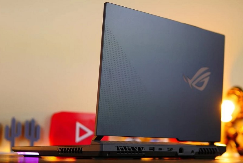 asus-rog-strix-g15-g513qr-es96