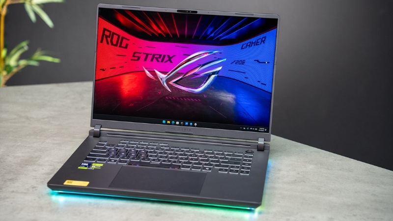 Laptop Asus ROG Strix G16 G615 2025