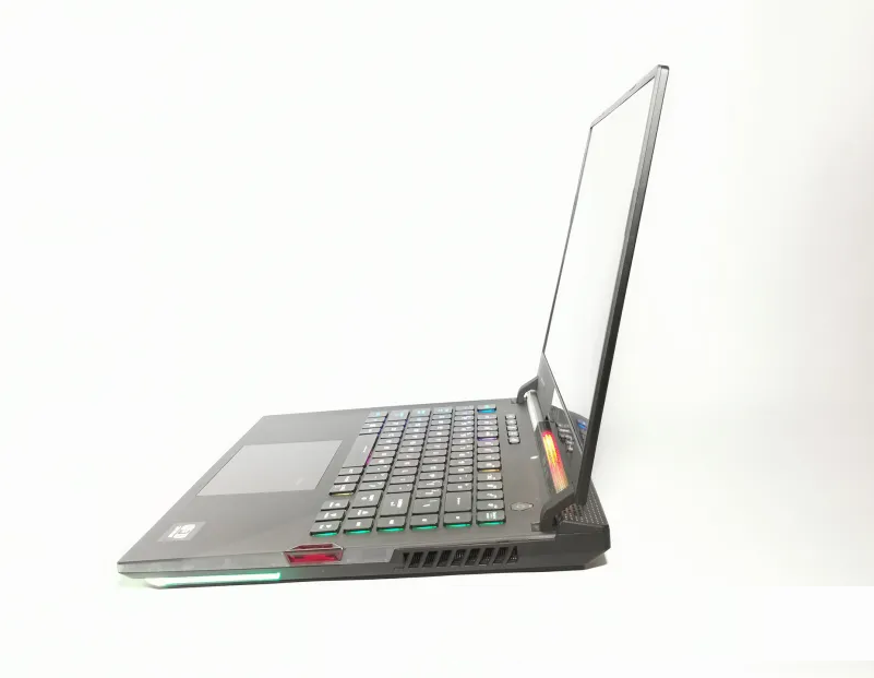 asus-rog-strix-scar-15-g533qs-ds76