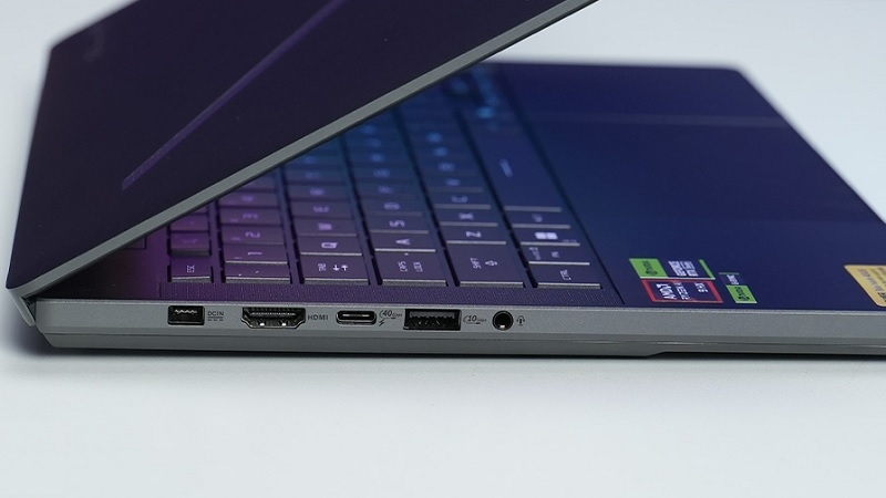 Asus ROG Zephyrus G14 GA403WM-QS051WS