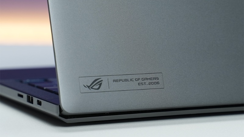 Asus ROG Zephyrus GA403WR-QS156WS - Laptop Gaming Cao Cấp Mạnh Mẽ