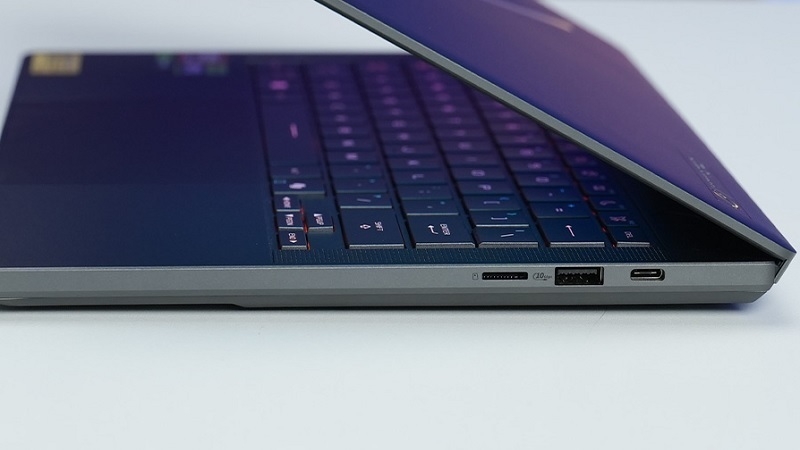 Asus ROG Zephyrus G14 GA403WW-QS145WS