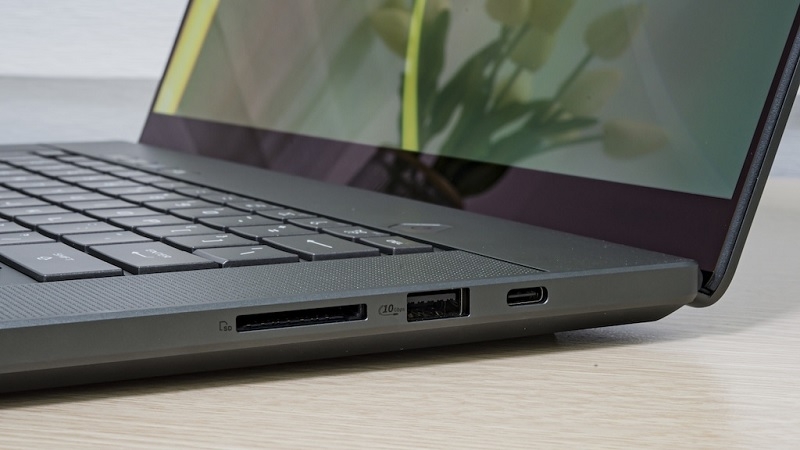 Asus ROG Zephyrus G16 GU605CM-QR078W