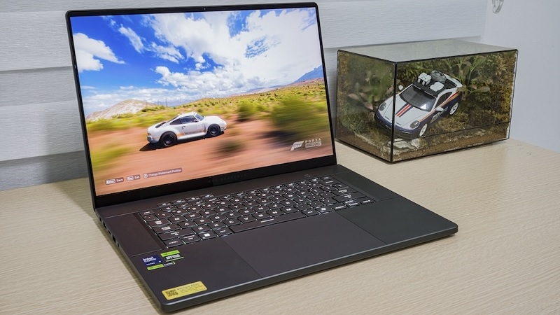 Asus ROG Zephyrus G16 GU605CM-QR078W