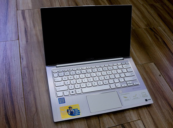 Asus S330UA EY042T