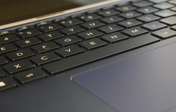 Asus UX433FA A6061T