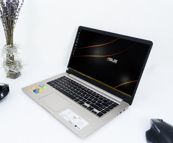 Thiết kế vẻ ngoài sang trọng và lịch lãm