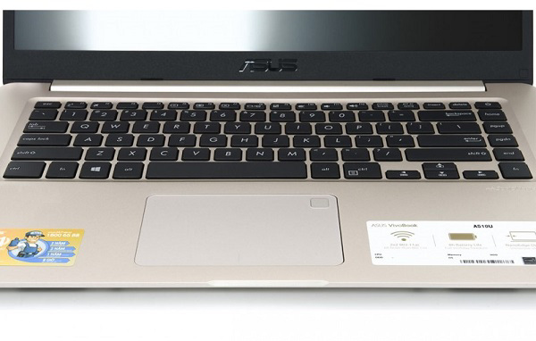 Touchpad kích thước khá rộng rãi