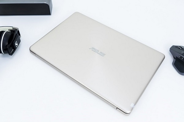 Những góc cạnh máy tính được bo tròn