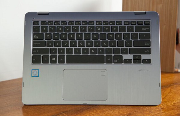 Bàn phím và touchpad công thái học