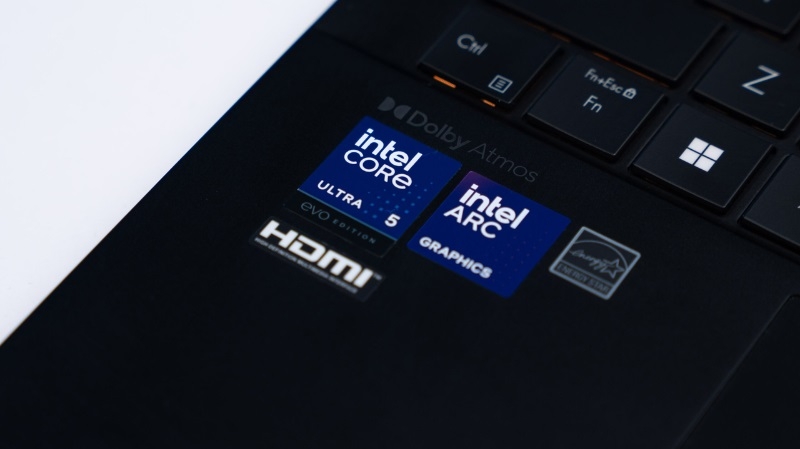 Laptop Asus Vivobook S 14 Q423SA-U5512 Laptop Asus Vivobook S 14 Q423SA-U5512