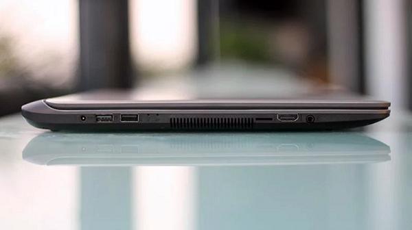 Các cổng kết nối của máy