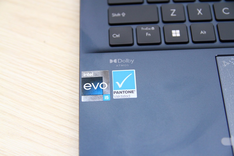 asus-zenbook-14-q409za