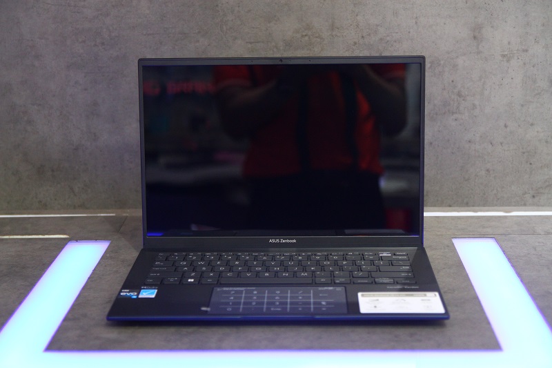 Asus Zenbook 14 Q409ZA