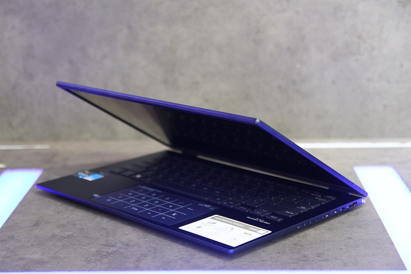 asus-zenbook-14-q409za