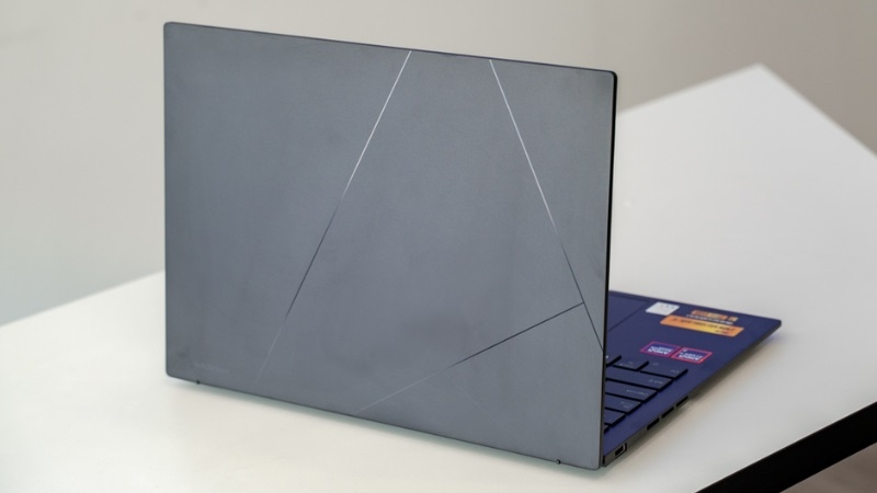 Asus Zenbook 14 UM3406KA-PP590WS