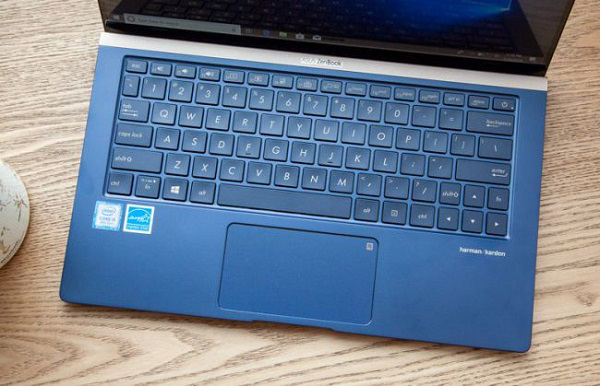 Asus zenbook UX333FA