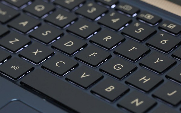 Asus Zenbook UX333FA