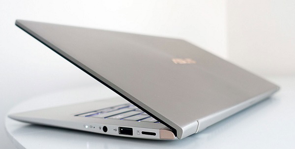 Pin dung lượng lớn hơn hỗ trợ làm việc đến 7 giờ