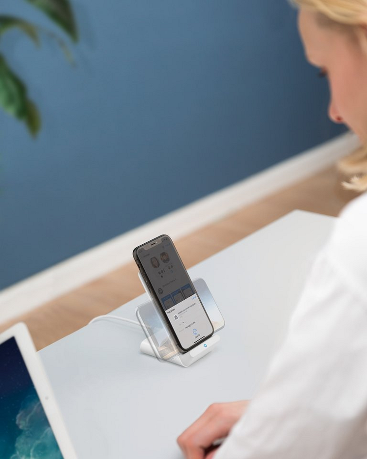 bo-sac-nhanh-khong-day-anker-powerwave-7-5w-kem-sac-quick-charge-3-0-b2522