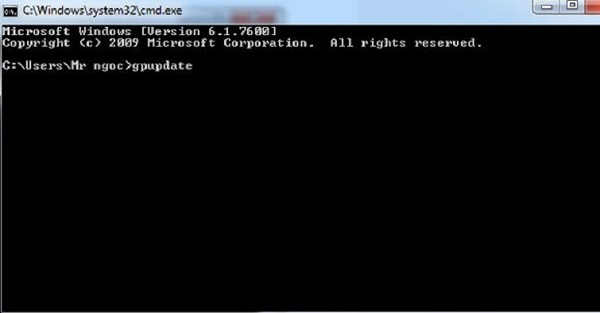 Nhập lệnh gpupdate / force vào rồi nhấn Enter