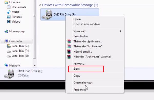 Nhấn chuột phải vào rồi chọn Eject