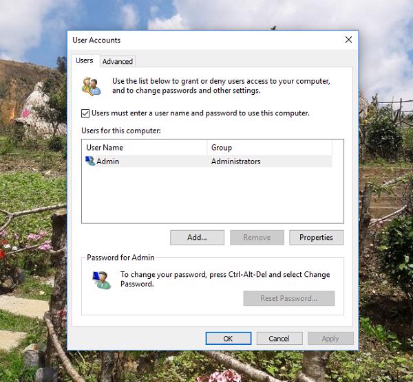 Khi hộp thoại User Account