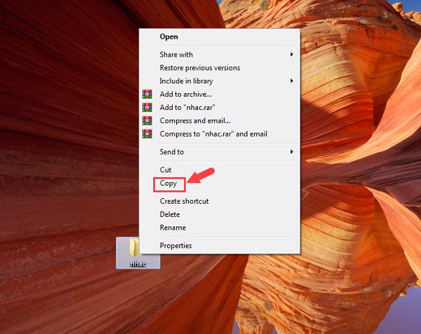 Nhấn chuột phải vào thư mục nhạc mình muốn tải và chọn vào Copy