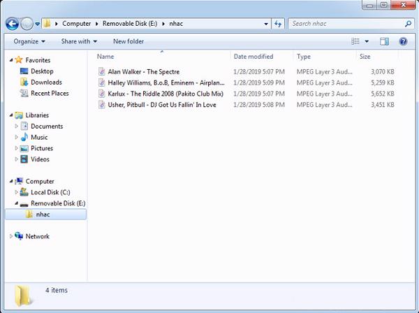 Sau khi sao chép hoàn tất, các bạn có cũng kiểm tra bằng cách mở USB