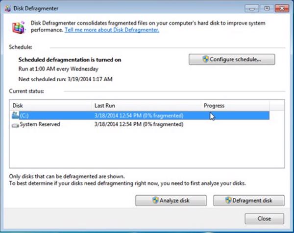 Chọn phân vùng ổ đĩa tương ứng C, D, E… và chọn vào Analyze disk để thực hiện quá trình kiểm tra