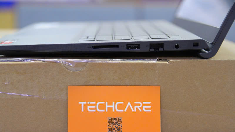 cong-ket-noi-dell-vostro-3425-1