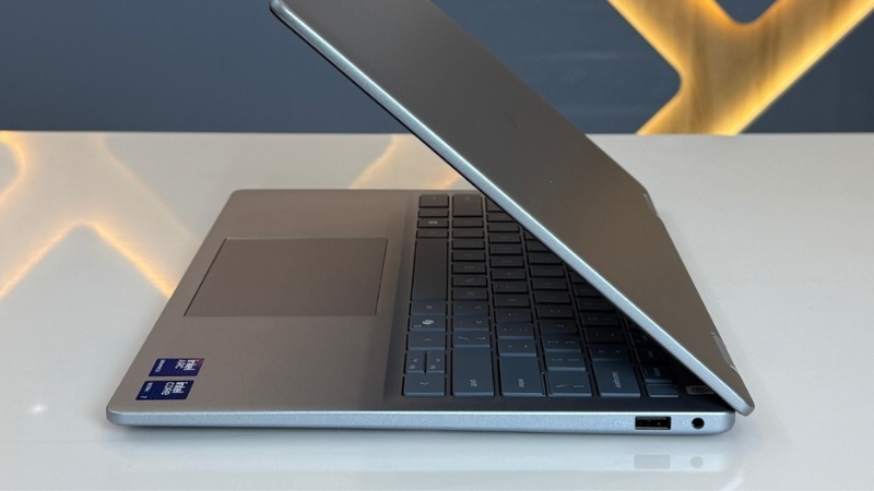 Laptop Dell 14 Plus 2in1 2025 LDB04255 Laptop Dell 14 Plus 2in1 2025 LDB04255