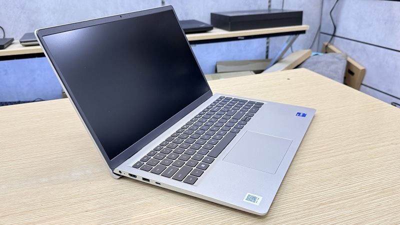 Laptop Dell 15 DC15250 Laptop Dell 15 DC15250