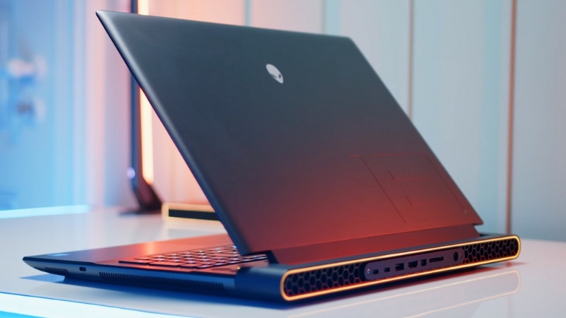 Dell Alienware M18 R1
