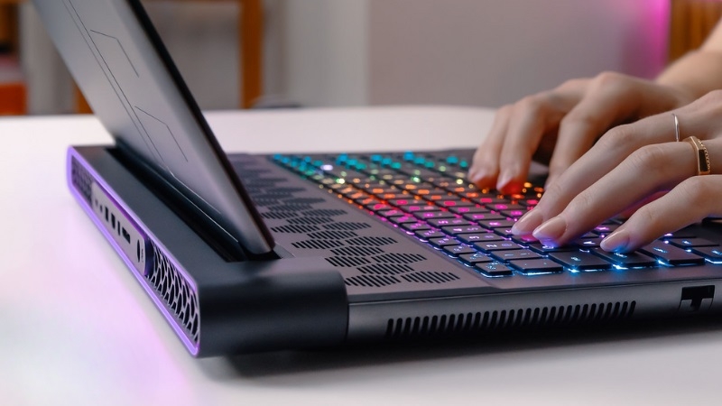 Dell Alienware M18 R1